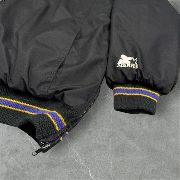 Vintage 80’s Quilted Starter Jacket NBA Los Angeles Spell Out Lakers NBA - XL - Picture 6 of 9